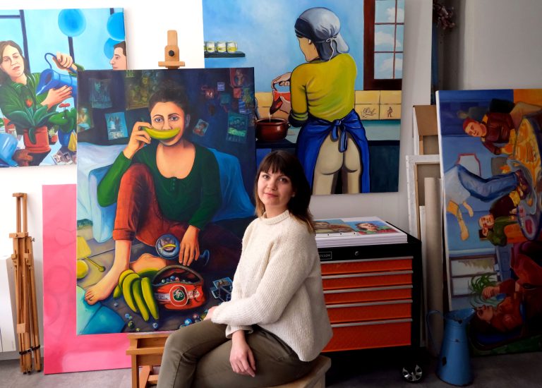 Peintre aveyronnaise artiste peinture figurative huile art contemporain memoire collective récits